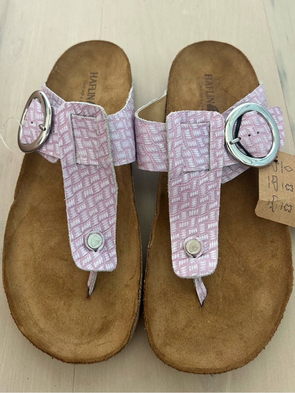 Haflinger Pink Textured Thong Sandals with Buckle size 42 NWT women 11.